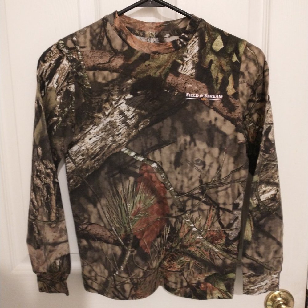 Field and Stream Mossy Oak Camo Tshirt